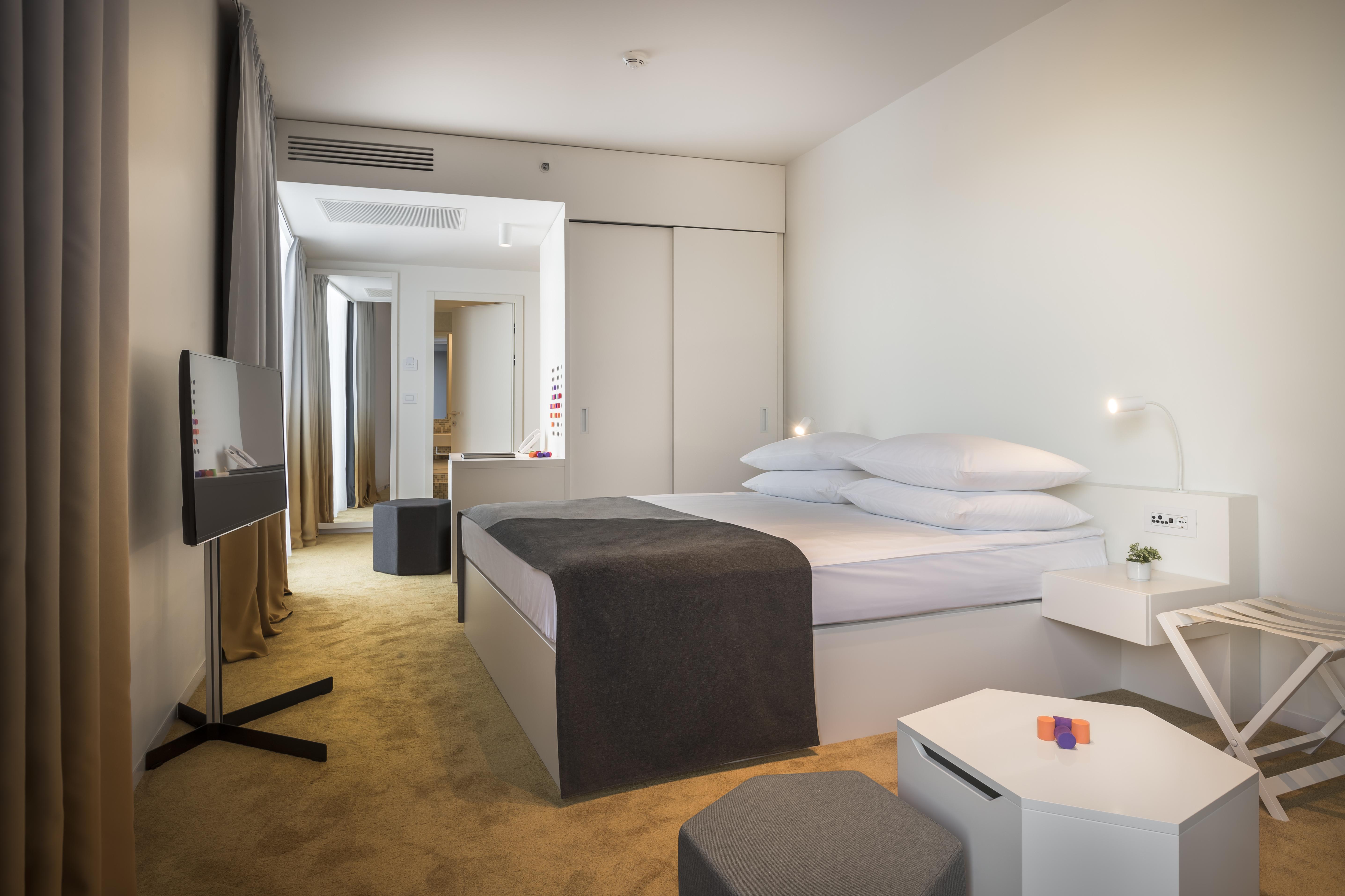 Maistra Select Family Hotel Amarin Rovigno Esterno foto