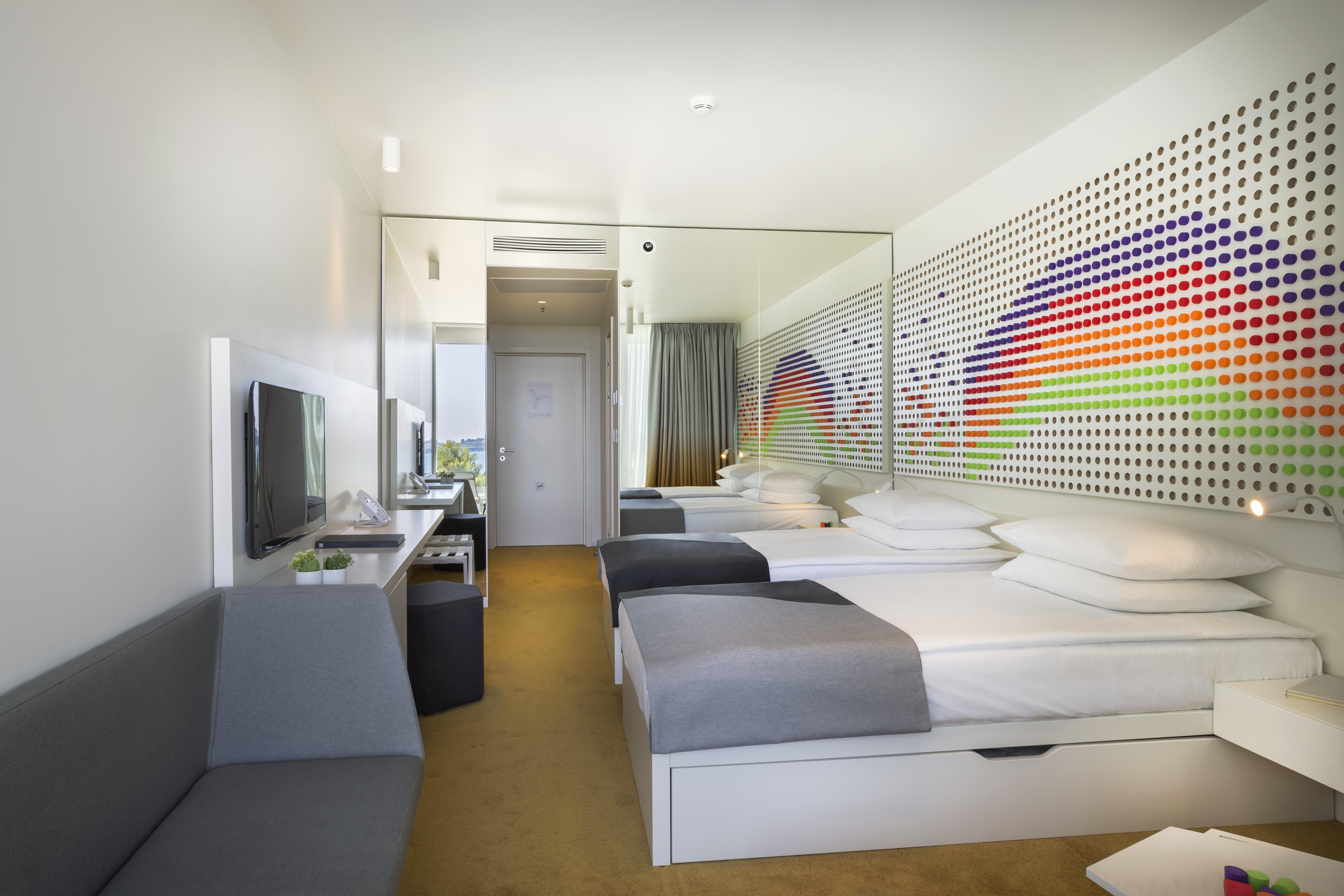 Maistra Select Family Hotel Amarin Rovigno Esterno foto