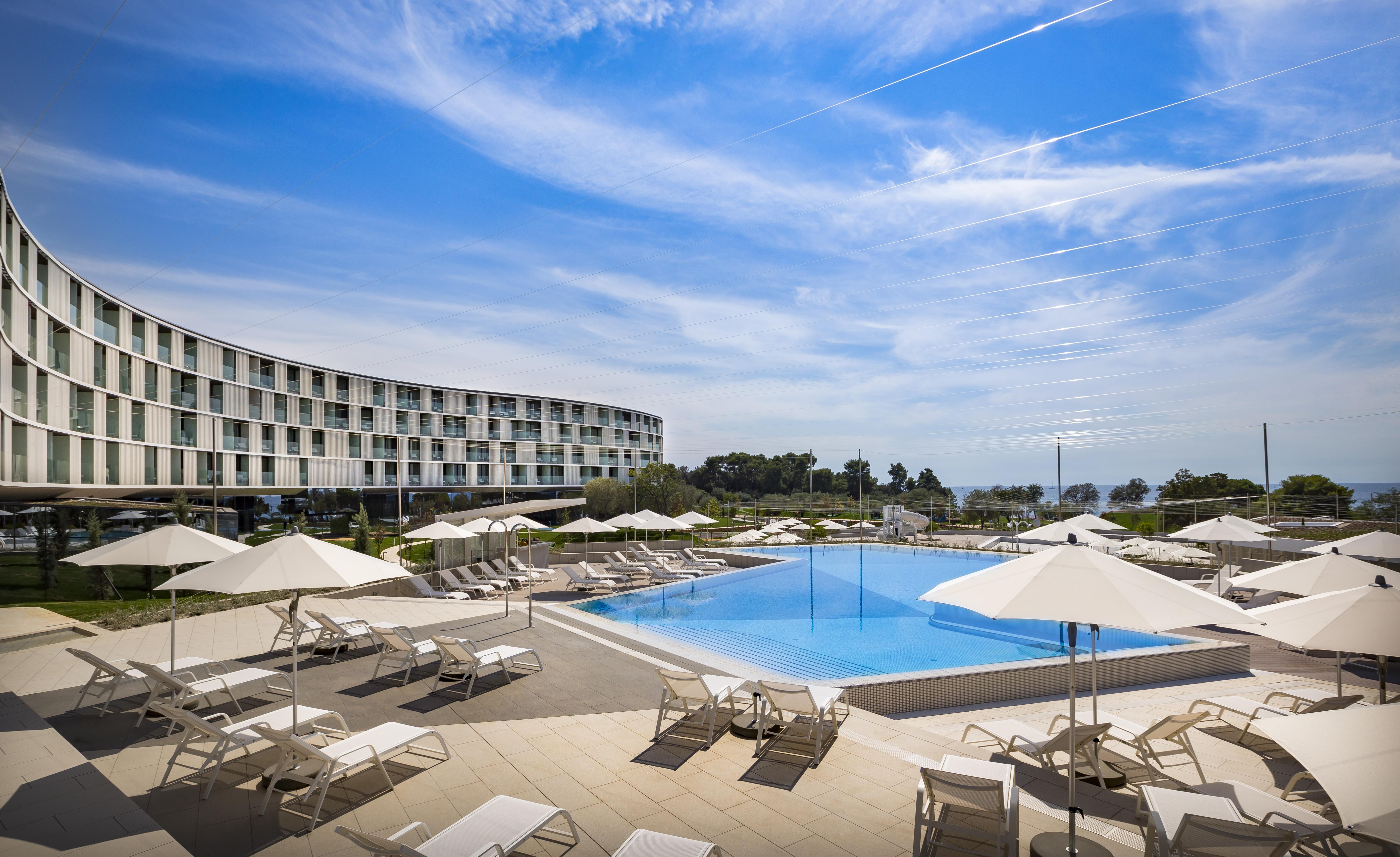 Maistra Select Family Hotel Amarin Rovigno Esterno foto