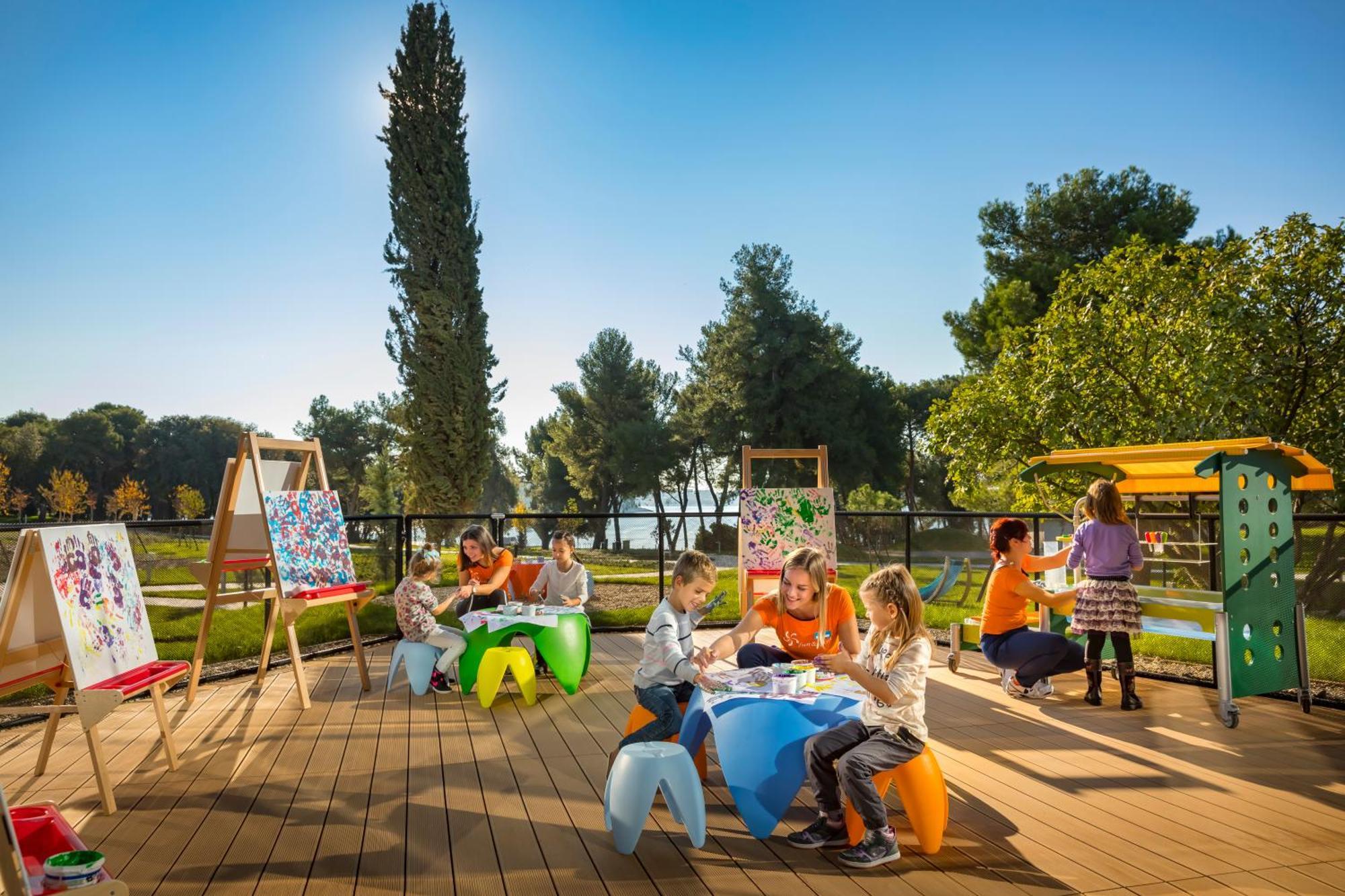 Maistra Select Family Hotel Amarin Rovigno Esterno foto