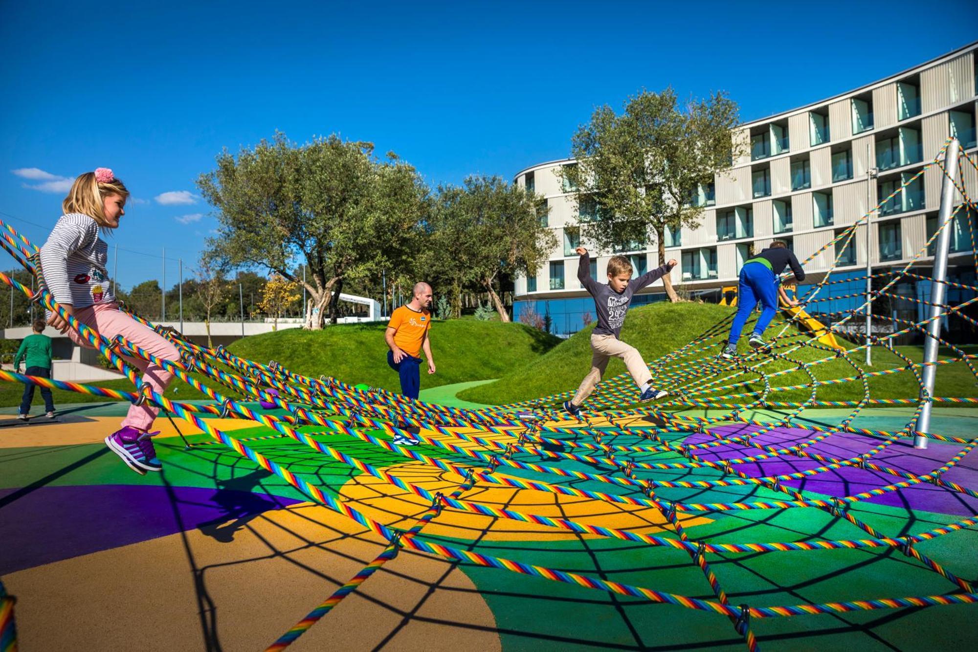 Maistra Select Family Hotel Amarin Rovigno Esterno foto